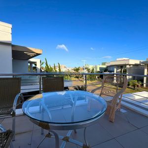 Casa de Condomínio com 320m², 4 dormitórios, 4 suítes, 4 vagas no Ocean Side em Torres para Comprar