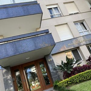 Apartamento com 131m², 3 dormitórios, 1 suíte, 1 vaga no Morada da Praça em Torres para Comprar