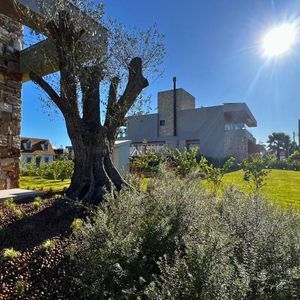 Casa de Condomínio com 476m², 5 dormitórios, 5 suítes, 2 vagas no Ocean Side em Torres para Comprar