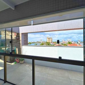 Cobertura com 180m², 3 dormitórios, 1 suíte, 2 vagas no Giverny em Torres para Comprar