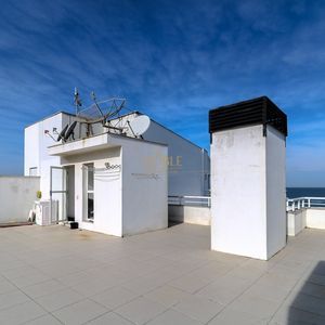 Cobertura com 177m², 2 dormitórios, 1 suíte, 2 vagas no Punta del Mare em Torres para Comprar