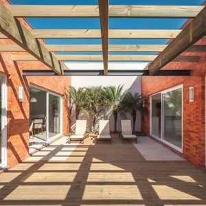 Casa de Condomínio com 373m², 3 dormitórios, 3 suítes, 2 vagas no Reserva das Águas em Torres para Comprar