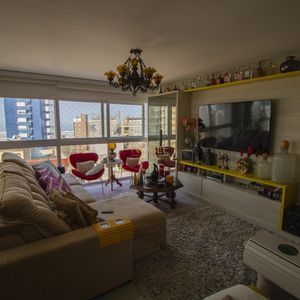 Apartamento com 130m², 3 dormitórios, 2 vagas no Caravaggio em Torres para Comprar