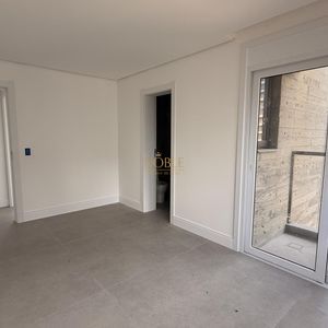 Apartamento com 186m², 3 dormitórios, 3 suítes, 2 vagas no Edifício L'ART em Torres para Comprar