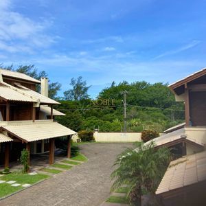 Casa de Condomínio com 161m², 3 dormitórios, 1 suíte, 1 vaga no Condomínio Plaza Guarita em Torres para Comprar