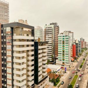 Apartamento com 110m², 3 dormitórios, 1 suíte, 2 vagas no San Pietro em Torres para Comprar