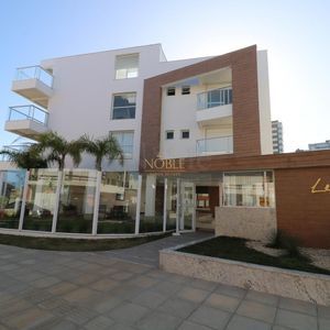 Cobertura com 230m², 3 dormitórios, 1 suíte, 2 vagas no Le Grand em Torres para Comprar