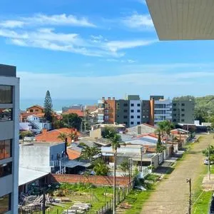 Apartamento com 72m², 2 dormitórios, 1 suíte, 1 vaga no Majestic Residencial em Torres para Comprar