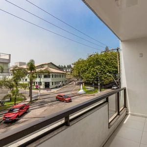 Apartamento com 85m², 2 dormitórios, 1 suíte, 1 vaga no Arlindo Zatti em Torres para Comprar