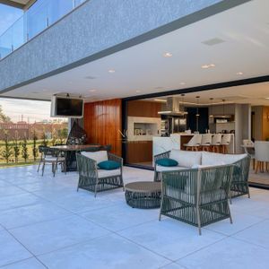 Casa de Condomínio com 375m², 4 dormitórios, 4 suítes, 2 vagas no Condomínio Ilhas Park em Torres para Comprar