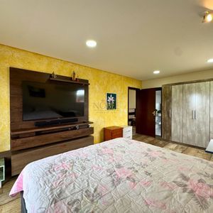 Casa com 180m², 3 dormitórios, 2 suítes, 2 vagas no bairro Caravelle em Passo de Torres para Comprar