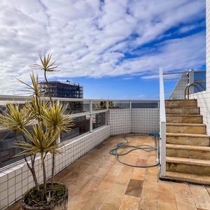 Cobertura com 220m², 3 dormitórios, 3 suítes, 2 vagas no Saint Germain em Torres para Comprar