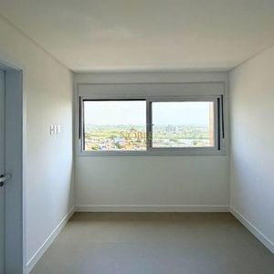 Apartamento com 118m², 3 dormitórios, 2 suítes, 2 vagas no Punta Del Sole em Torres para Comprar