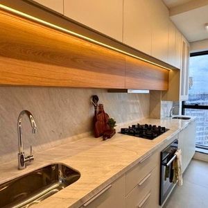 Apartamento com 78m², 2 dormitórios, 2 suítes, 2 vagas no Rosa dos Ventos em Torres para Comprar