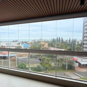 Apartamento com 93m², 2 dormitórios, 2 suítes, 2 vagas no Bella Vita em Torres para Comprar