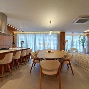 Apartamento com 165m², 3 dormitórios, 3 suítes, 3 vagas no Vanguard em Torres para Comprar