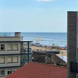 Duplex com 152m², 1 dormitório, 1 suíte, 2 vagas no Lumiere em Torres para Comprar
