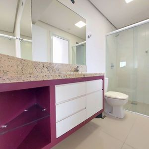 Apartamento com 249m², 4 dormitórios, 4 suítes, 2 vagas no Graziela em Torres para Comprar