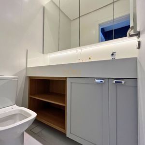 Apartamento com 114m², 3 dormitórios, 1 suíte, 2 vagas no Sun Haus em Torres para Comprar