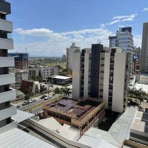 Apartamento com 98m², 3 dormitórios, 1 suíte, 1 vaga no Mar de Flores em Torres para Comprar