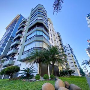 Apartamento com 104m², 3 dormitórios, 1 suíte, 1 vaga no Caribe em Torres para Comprar