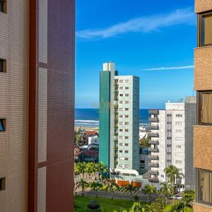 Apartamento com 212m², 3 dormitórios, 3 suítes, 2 vagas no L'essence em Torres para Comprar