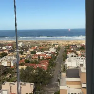 Cobertura com 262m², 3 dormitórios, 2 suítes, 2 vagas no Pérola da Praia em Torres para Comprar