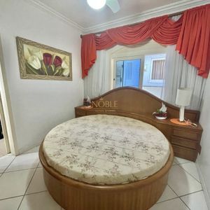 Casa com 500m², 7 dormitórios, 2 suítes, 2 vagas no bairro Centro em Torres para Comprar