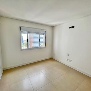 Apartamento com 84m², 2 dormitórios, 1 suíte, 1 vaga no San Pietro em Torres para Comprar