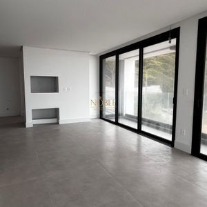 Apartamento com 138m², 3 dormitórios, 3 suítes, 2 vagas no Aura em Torres para Comprar