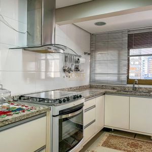 Apartamento com 212m², 3 dormitórios, 3 suítes, 2 vagas no L'essence em Torres para Comprar