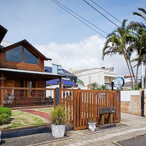 Pousada com 220m², 3 dormitórios, 1 suíte, 8 vagas no bairro Praia da Cal em Torres para Comprar