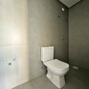 Apartamento com 102m², 3 dormitórios, 1 suíte, 2 vagas no Maui Residencial em Torres para Comprar