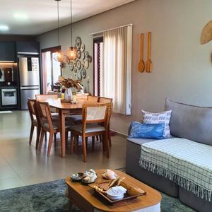 Casa, 3 dormitórios, 2 suítes, 2 vagas no bairro Loteamento Caravelle em Passo de Torres para Comprar