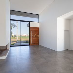 Casa de Condomínio com 205m², 3 dormitórios, 3 suítes, 2 vagas no Reserva das Águas em Torres para Comprar