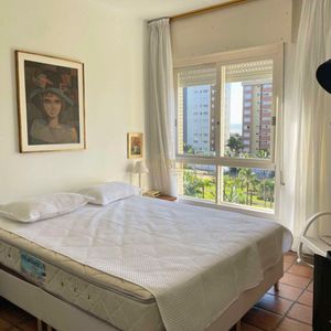 Apartamento com 131m², 3 dormitórios, 1 suíte, 2 vagas no Morada da Praça em Torres para Comprar