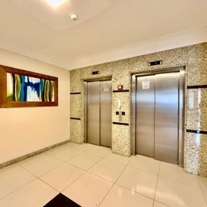 Apartamento com 118m², 3 dormitórios, 1 suíte, 2 vagas no Splendor em Torres para Comprar