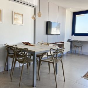 Apartamento com 78m², 2 dormitórios, 1 suíte, 2 vagas no Vista Mare em Torres para Comprar