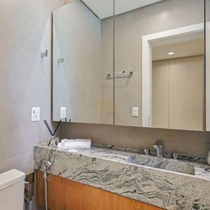 Apartamento com 89m², 2 dormitórios, 2 suítes, 2 vagas no Aura em Torres para Comprar