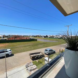 Casa de Condomínio com 312m², 4 dormitórios, 4 suítes, 4 vagas no Reserva das Águas em Torres para Comprar