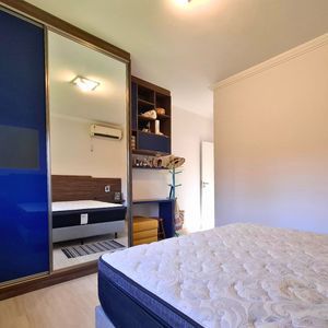 Casa, 5 dormitórios, 1 suíte, 3 vagas no bairro Praia Paraíso em Torres para Comprar