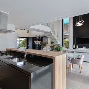 Casa de Condomínio com 260m², 3 dormitórios, 3 suítes, 3 vagas no Reserva das Águas em Torres para Comprar