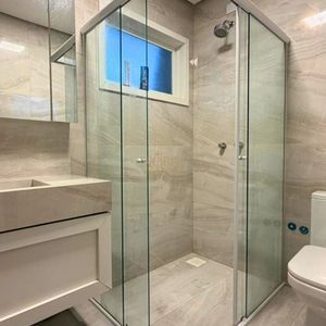 Casa com 200m², 3 dormitórios, 1 suíte, 2 vagas no bairro Praia Grande em Torres para Comprar