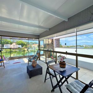 Cobertura com 180m², 3 dormitórios, 1 suíte, 2 vagas no Giverny em Torres para Comprar