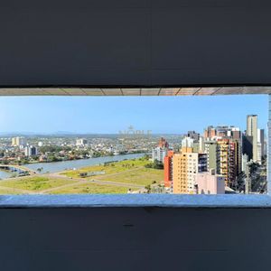 Apartamento com 98m², 2 dormitórios, 2 suítes, 2 vagas no Punta Del Sole em Torres para Comprar