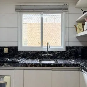 Apartamento com 127m², 3 dormitórios, 1 suíte, 2 vagas no Elegance em Torres para Comprar