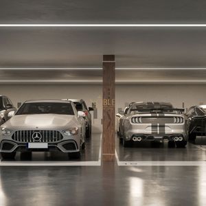 Apartamento com 220m², 4 dormitórios, 4 suítes, 3 vagas no Legend em Torres para Comprar