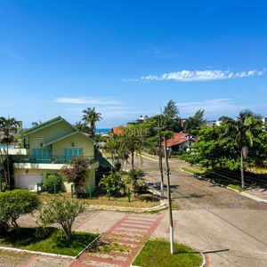 Apartamento com 131m², 3 dormitórios, 3 suítes, 1 vaga no Ilha de Córsica em Torres para Comprar