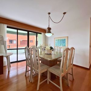 Apartamento com 190m², 3 dormitórios, 1 suíte, 2 vagas no Casa Blanca em Torres para Comprar