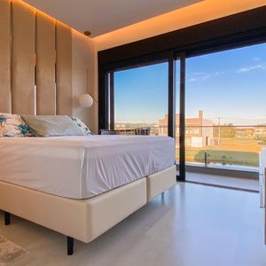 Casa de Condomínio com 375m², 4 dormitórios, 4 suítes, 2 vagas no Condomínio Ilhas Park em Torres para Comprar